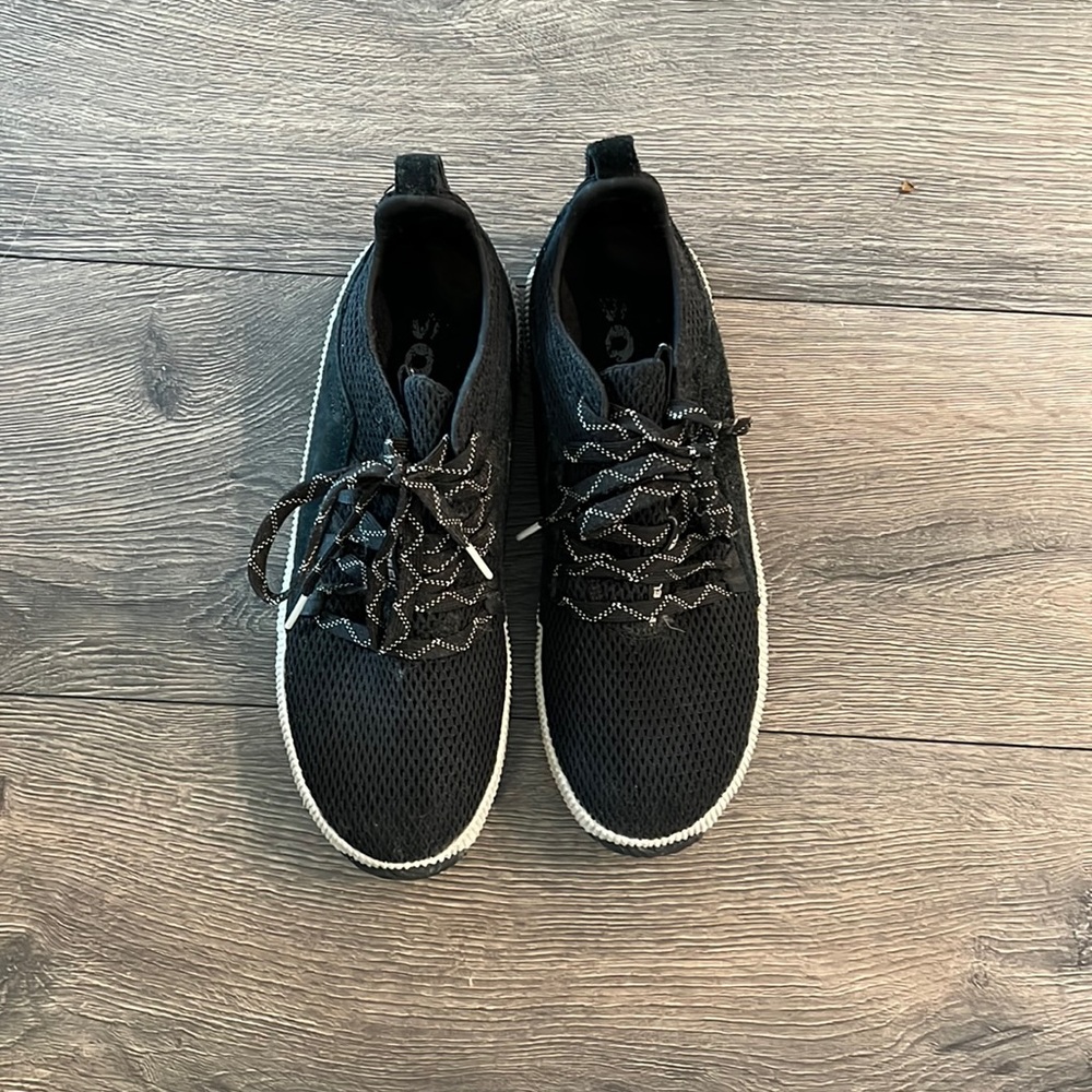 Sorel Black Weatherproof Tennis Shoes Gem